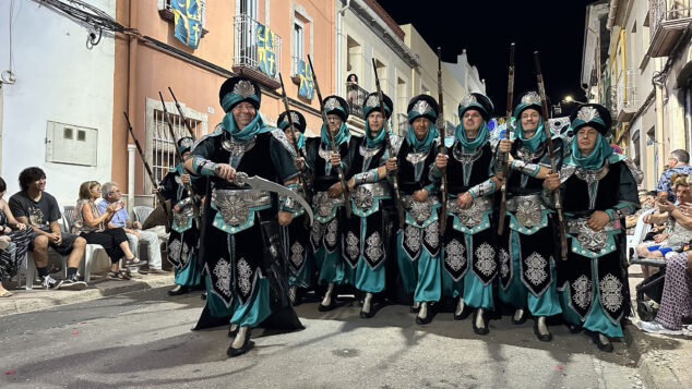 La grandeza de la fiesta venció a la lluvia en El Verger con una entrada de Moros i Cristians para el recuerdo 223 entrada de moros i cristians el verger 2026 224