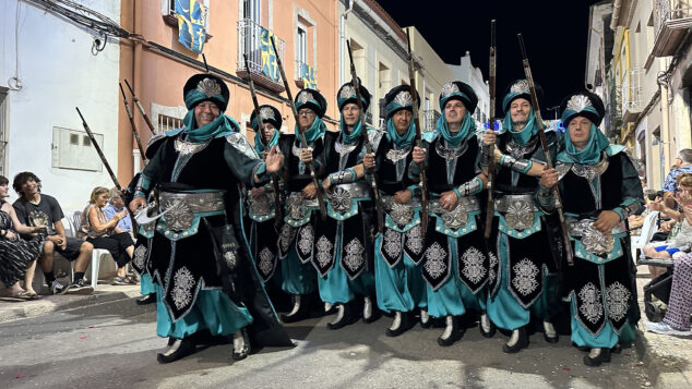 La grandeza de la fiesta venció a la lluvia en El Verger con una entrada de Moros i Cristians para el recuerdo 224 entrada de moros i cristians el verger 2026 225