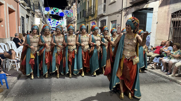 La grandeza de la fiesta venció a la lluvia en El Verger con una entrada de Moros i Cristians para el recuerdo 232 entrada de moros i cristians el verger 2026 233