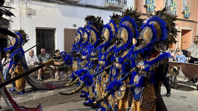 La grandeza de la fiesta venció a la lluvia en El Verger con una entrada de Moros i Cristians para el recuerdo 237 entrada de moros i cristians el verger 2026 238