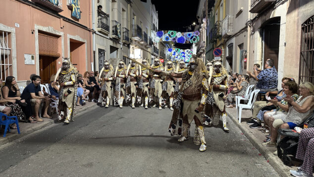 La grandeza de la fiesta venció a la lluvia en El Verger con una entrada de Moros i Cristians para el recuerdo 240 entrada de moros i cristians el verger 2026 241