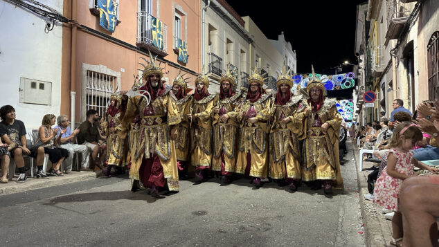 La grandeza de la fiesta venció a la lluvia en El Verger con una entrada de Moros i Cristians para el recuerdo 248 entrada de moros i cristians el verger 2026 249
