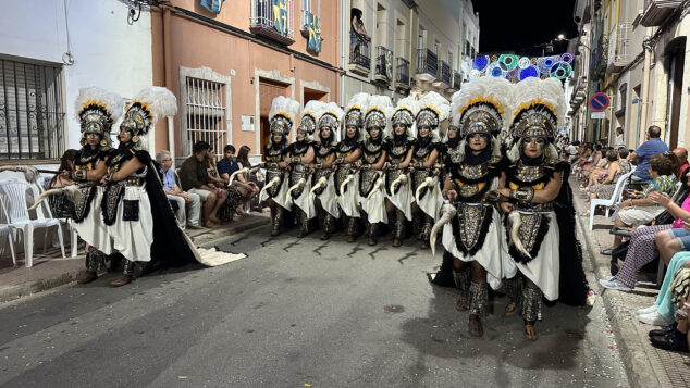 La grandeza de la fiesta venció a la lluvia en El Verger con una entrada de Moros i Cristians para el recuerdo 257 entrada de moros i cristians el verger 2026 258