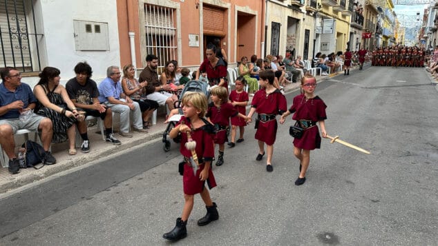 La grandeza de la fiesta venció a la lluvia en El Verger con una entrada de Moros i Cristians para el recuerdo 33 entrada de moros i cristians el verger 2026 29