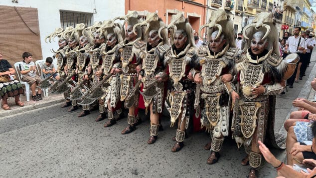 La grandeza de la fiesta venció a la lluvia en El Verger con una entrada de Moros i Cristians para el recuerdo 48 entrada de moros i cristians el verger 2026 44