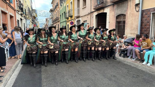 La grandeza de la fiesta venció a la lluvia en El Verger con una entrada de Moros i Cristians para el recuerdo 56 entrada de moros i cristians el verger 2026 52