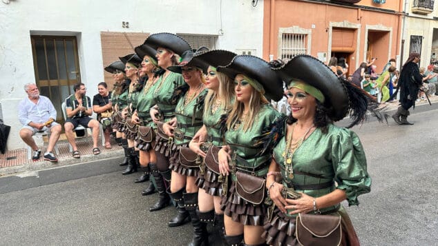 La grandeza de la fiesta venció a la lluvia en El Verger con una entrada de Moros i Cristians para el recuerdo 57 entrada de moros i cristians el verger 2026 53