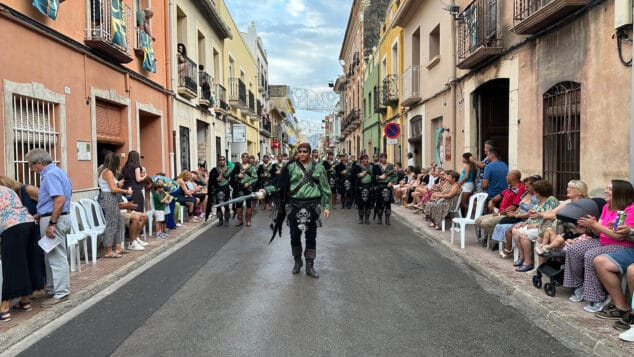 La grandeza de la fiesta venció a la lluvia en El Verger con una entrada de Moros i Cristians para el recuerdo 59 entrada de moros i cristians el verger 2026 55