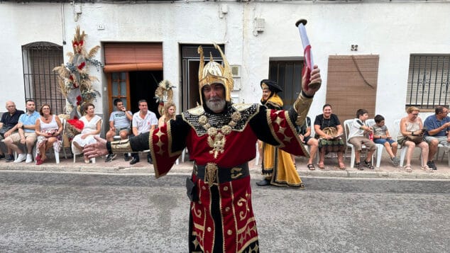 La grandeza de la fiesta venció a la lluvia en El Verger con una entrada de Moros i Cristians para el recuerdo 76 entrada de moros i cristians el verger 2026 72