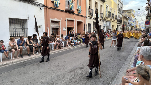 La grandeza de la fiesta venció a la lluvia en El Verger con una entrada de Moros i Cristians para el recuerdo 86 entrada de moros i cristians el verger 2026 82