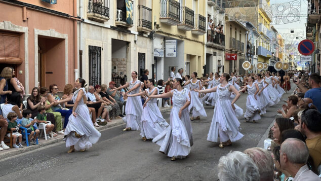 La grandeza de la fiesta venció a la lluvia en El Verger con una entrada de Moros i Cristians para el recuerdo 87 entrada de moros i cristians el verger 2026 83