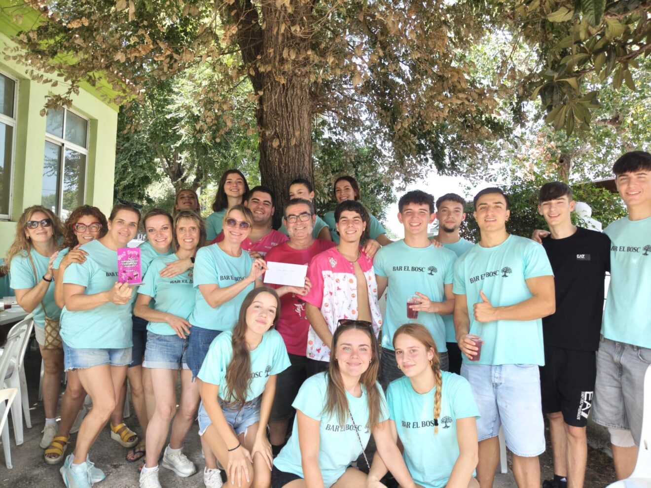 Grupo de participantes en las Fiestas de Pamis 2026