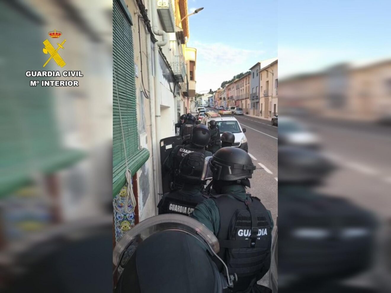 Agentes de la Guardia Civil durante una operación policial en la Marina Alta