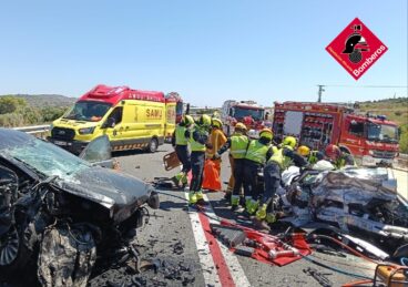 Dos personas fallecen en un grave accidente en la N-332, a su paso por Benissa 3 intervencion en el accidente de la n 332