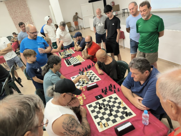 Fausto Castellá conquista el I Torneo de Ajedrez de las Fiestas de Gata de Gorgos 4 Imagen: Partidas del torneo