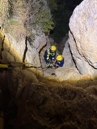 Rescate nocturno en Cala Testos, Benitatxell