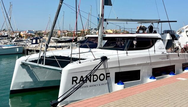 Randof Real Estate & Yachts entra en el sector náutico con el lanzamiento de su primer catamarán de charter en Dénia 7 un catamaran privado para descubrir la costa blanca desde el mar