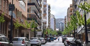 una calle de calp foto de archivo