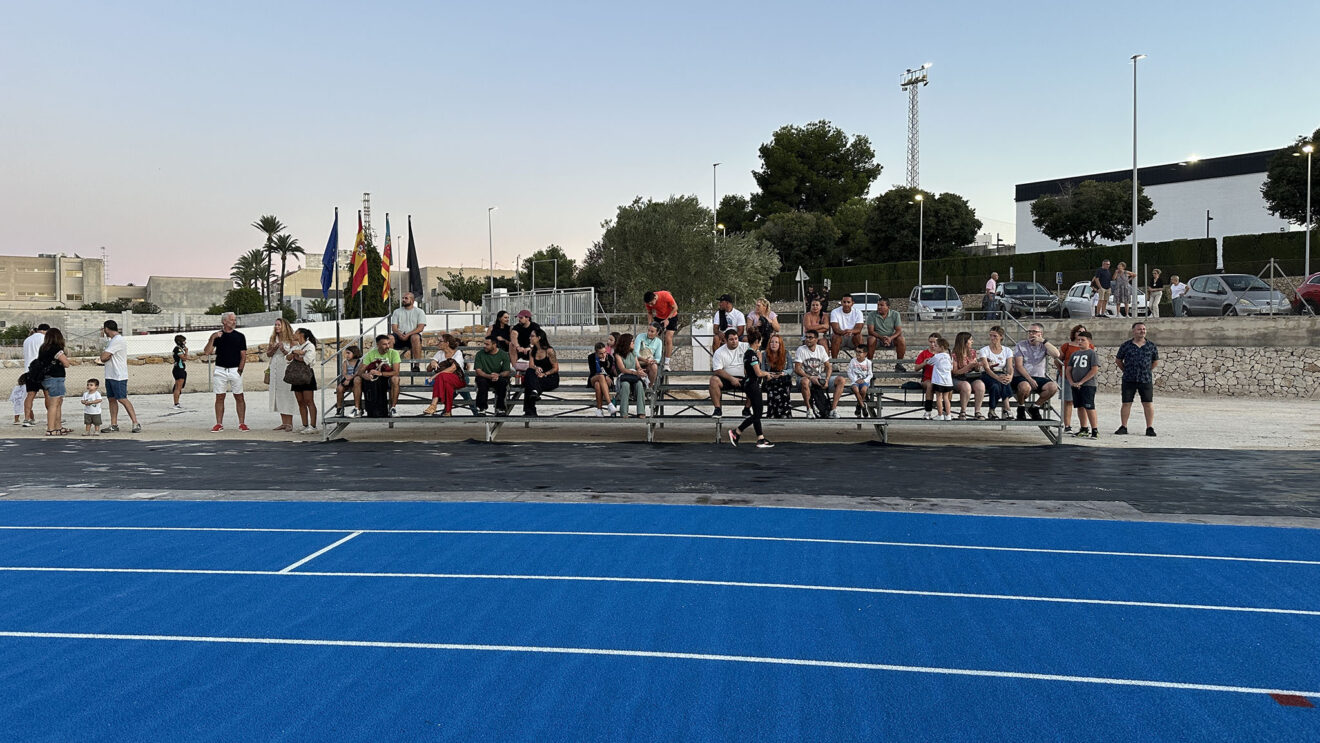Benissa inaugura la nueva pista de atletismo Paco Sacha 02
