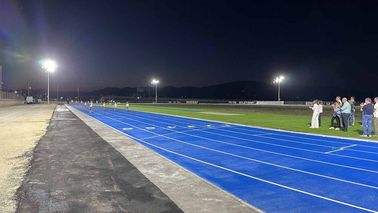 Benissa inaugura la nueva pista de atletismo Paco Sacha 22