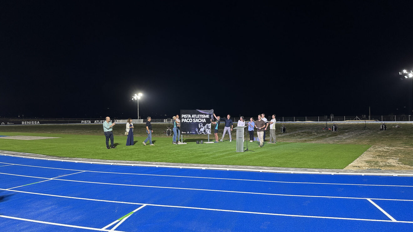 Benissa inaugura la nueva pista de atletismo Paco Sacha 57