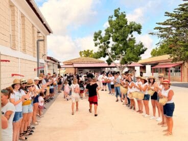Pasillo de bienvenida en el CEIP Santa María Magdalena