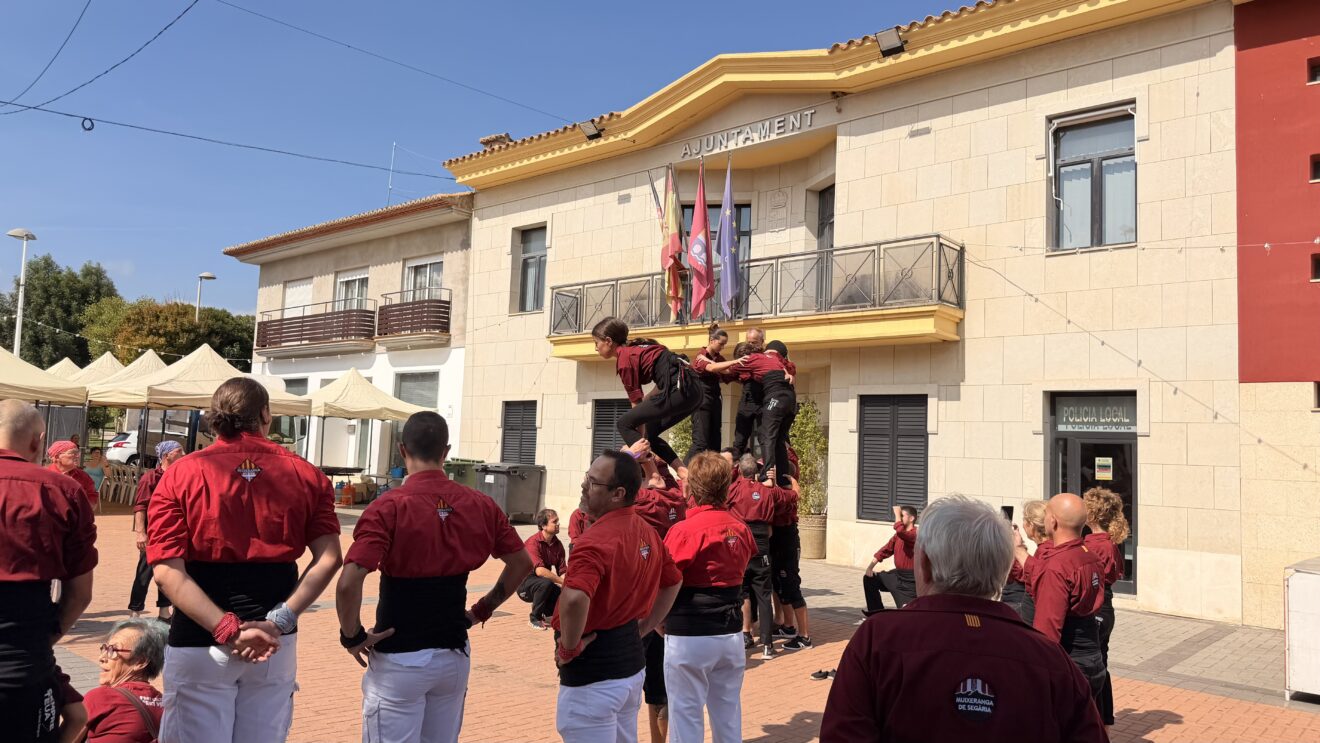 Celebración del quinto aniversario de la Muixeranga de Segària en Beniarbeig (37)