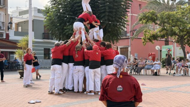 celebracion del quinto aniversario de la muixeranga de segaria en beniarbeig 93