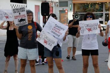 Protesta contra las corridas de toros en Ondara por «Ondara sense crueltat animal»