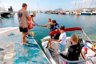 jornada de limpieza del litoral y de los fondos marinos en teulada moraira en 2025