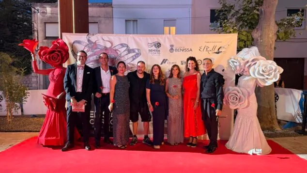 «El Vestuario» conquista la segunda edición de Benissa en Corto en una gala que llenó por completo la plaza Maria Crespo Font 84 momentos de la gala de clausura de la segunda edicion de benissa en corto 128