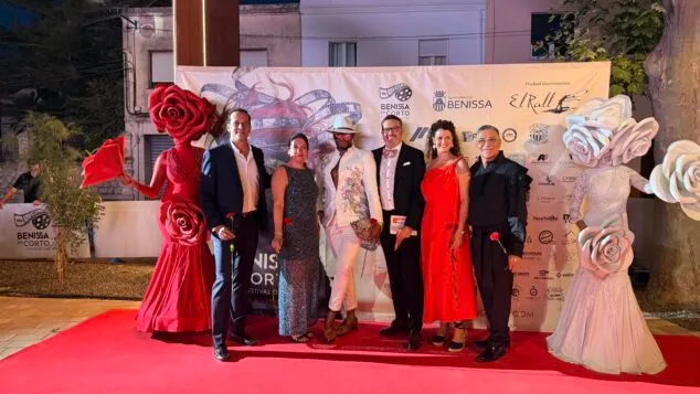 «El Vestuario» conquista la segunda edición de Benissa en Corto en una gala que llenó por completo la plaza Maria Crespo Font 112 momentos de la gala de clausura de la segunda edicion de benissa en corto 156