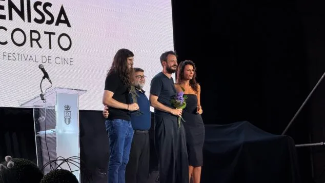 «El Vestuario» conquista la segunda edición de Benissa en Corto en una gala que llenó por completo la plaza Maria Crespo Font 163 momentos de la gala de clausura de la segunda edicion de benissa en corto 207