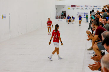 partida de pilota valenciana en el trinquet municipal de benissa