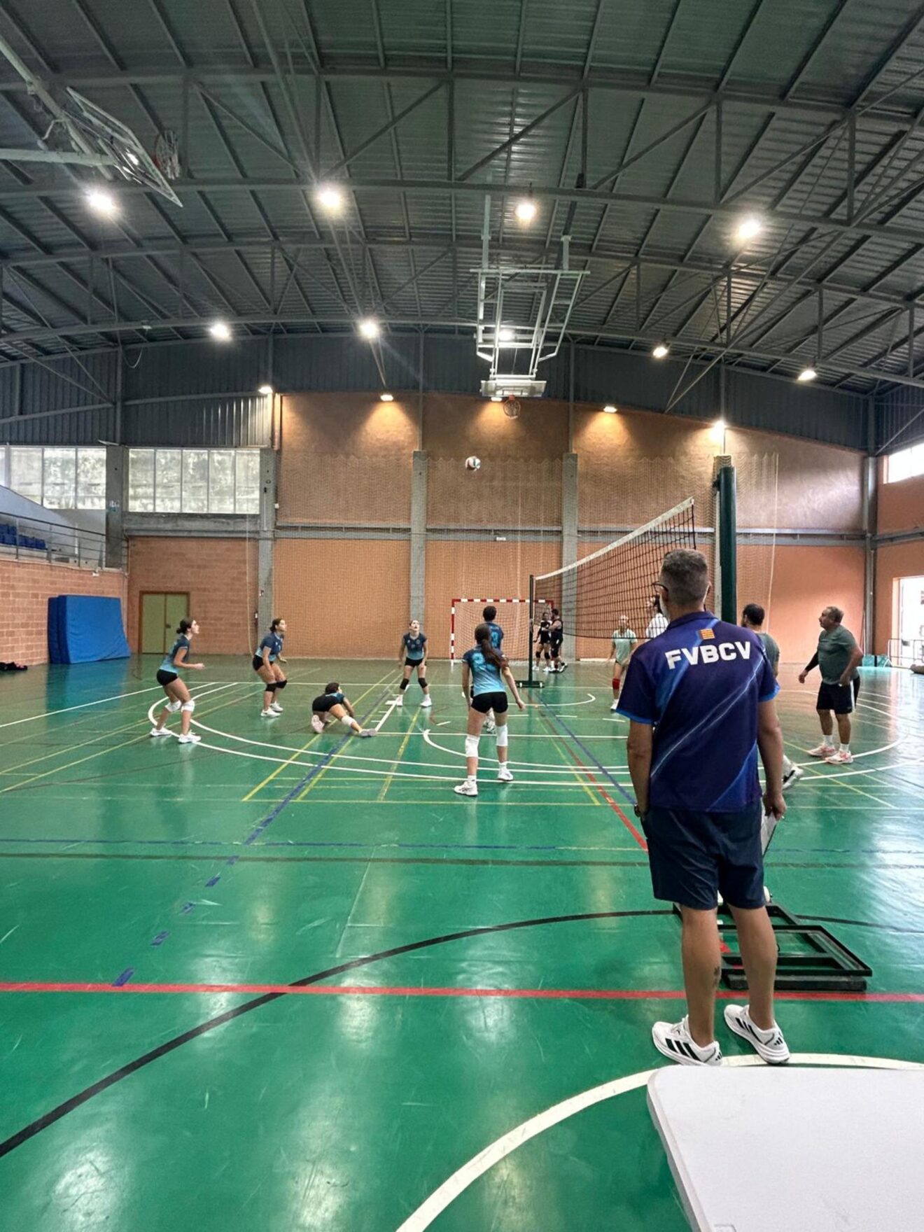 Partido en juego del 2º Torneo de Voleibol Mancomunidad de la Marina Alta