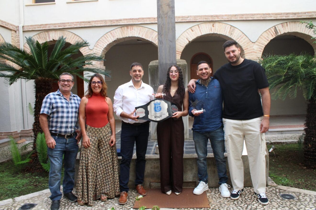 Recepción institucional a Mariama Charki y Nito Pinargote en Ondara