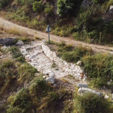 Recuperación de camino de piedra en seco en la Vall d’Ebo