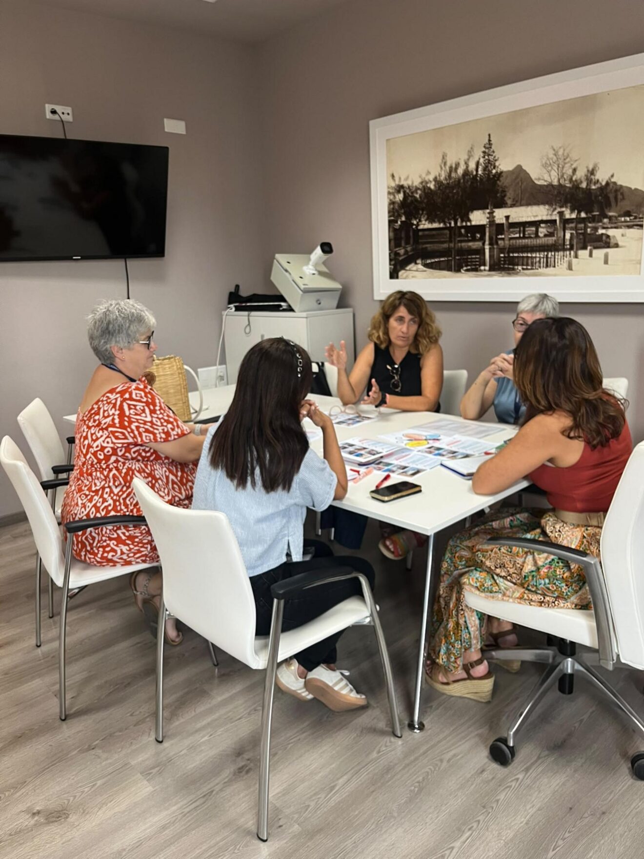 Reunión entre Servicios Sociales de Ondara y Cruz Roja
