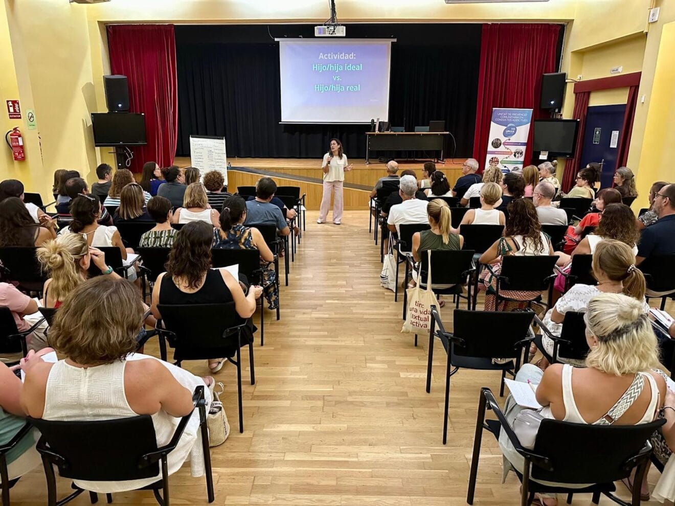 Sesión formativa de la escuela de familias de la UPCCA en Dénia