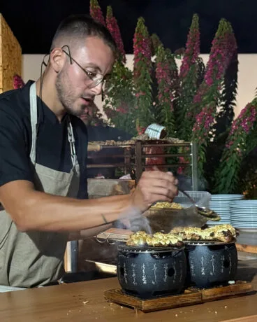 Toques finales del último plato de la noche