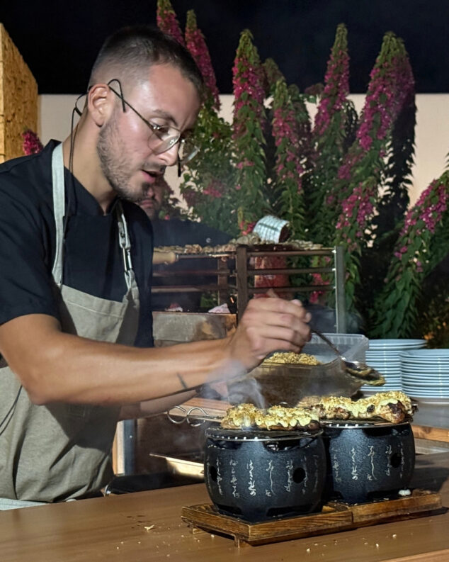 toques finales del ultimo plato de la noche
