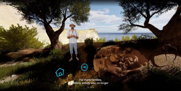 Benitatxell abre al público el proyecto inmersivo ‘Les Pesqueres de Cingle’ y opta a los premios Europa Nostra 6 Imagen: Captura de pantalla del tour virtual de las pesqueres de Benitatxell mostrando a un narrador y una red de pesca en un entorno costero 3D.