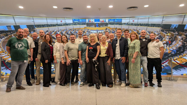 Compromís Marina Alta traslada a Bruselas las necesidades en vivienda, territorio y servicios públicos 3 Imagen: Una delegación de Compromís Marina Alta visita el Parlamento Europeo para reunirse con el eurodiputado Vicent Marzà