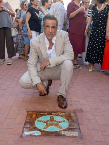 Unax Ugalde junto a su estrella en Benissa