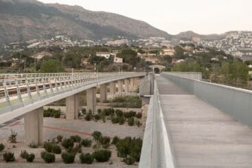 Vista de los nuevos viaductos del TRAM en el Algar
