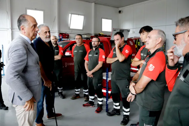 De la nueva Policía Local a la peligrosa salida de los Bomberos Forestales: Pego reclama mejoras al conseller 10 visita del conseller de emergencias e interior a pego 6