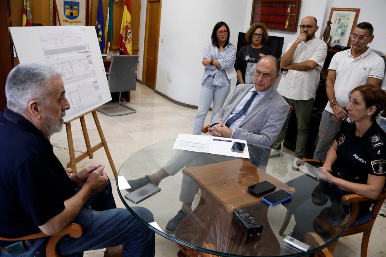 Visita del conseller de Emergencias e Interior a Pego (8)