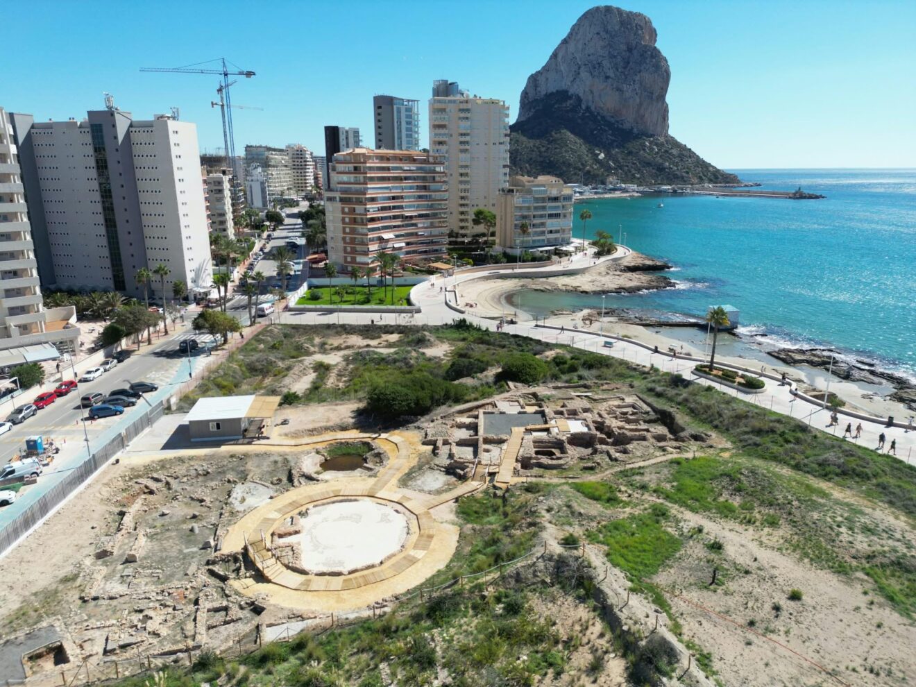 Vista aérea del yacimiento romano Baños de la Reina en Calp