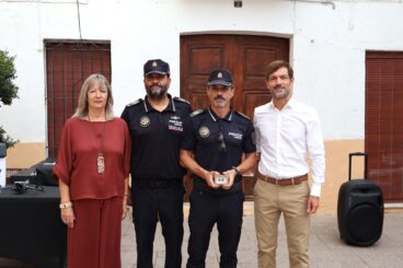 Celebración de la Policía Local de Benitatxell: drones y condecoraciones