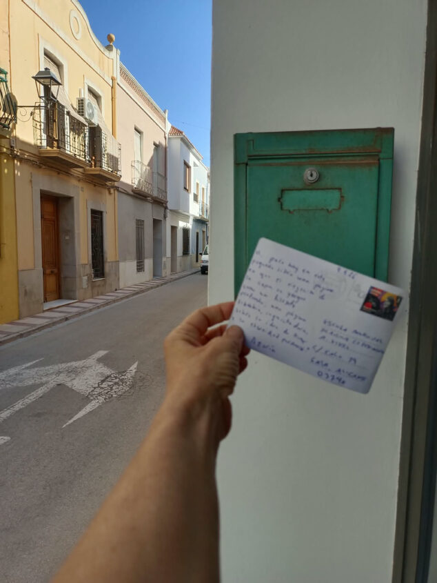 Imagen: Buzón de la Escola Municipal de Plàstica Experimental A. Vives de Gata de Gorgos